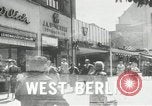 Immagine di Muro di Berlino in costruzione Berlino Germania, 1961, secondo 31 filmato di repertorio 65675064335