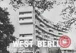 Immagine di Muro di Berlino in costruzione Berlino Germania, 1961, secondo 34 filmato di repertorio 65675064335