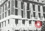Immagine di Muro di Berlino in costruzione Berlino Germania, 1961, secondo 40 filmato di repertorio 65675064335