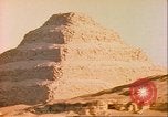 Immagine di Passo grande piramide complesso Egitto Saqqara, 1951, secondo 17 filmato di repertorio 65675064338