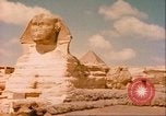 Standbild Sphinx guarding Khafre Pyramide Ägypten, 1951, aus Sekunde 60 historischem Filmmaterial Videoclip 65675064341