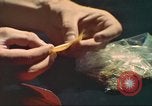 Standbild illegale Droge Marihuana San Diego California USA, 1975, aus Sekunde 13 historischem Filmmaterial Videoclip 65675064376