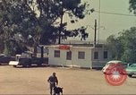 Standbild Marihuana Erkennung Hunde San Diego California USA, 1975, aus Sekunde 12 historischem Filmmaterial Videoclip 65675064377