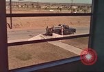 Standbild Marihuana Erkennung Hunde San Diego California USA, 1975, aus Sekunde 40 historischem Filmmaterial Videoclip 65675064377