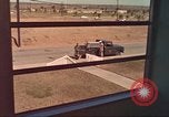 Standbild Marihuana Erkennung Hunde San Diego California USA, 1975, aus Sekunde 41 historischem Filmmaterial Videoclip 65675064377