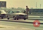 Image la détection de la marijuana chien San Diego California USA, 1975, de la seconde 18 séquences d'archives historiques vidéo 65675064378