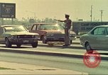 Image la détection de la marijuana chien San Diego California USA, 1975, de la seconde 21 séquences d'archives historiques vidéo 65675064378