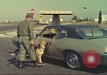 Image la détection de la marijuana chien San Diego California USA, 1975, de la seconde 27 séquences d'archives historiques vidéo 65675064378