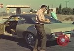 Image la détection de la marijuana chien San Diego California USA, 1975, de la seconde 33 séquences d'archives historiques vidéo 65675064378