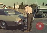 Image la détection de la marijuana chien San Diego California USA, 1975, de la seconde 35 séquences d'archives historiques vidéo 65675064378