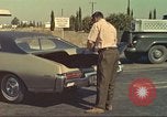 Image la détection de la marijuana chien San Diego California USA, 1975, de la seconde 36 séquences d'archives historiques vidéo 65675064378