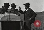Image tracteurs Fordson United States USA, 1924, de la seconde 30 séquences d'archives historiques vidéo 65675064407