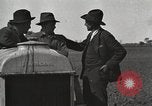 Image tracteurs Fordson United States USA, 1924, de la seconde 31 séquences d'archives historiques vidéo 65675064407