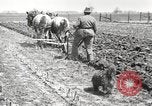 Image tracteurs Fordson United States USA, 1924, de la seconde 54 séquences d'archives historiques vidéo 65675064407