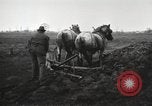 Image tracteurs Fordson United States USA, 1924, de la seconde 52 séquences d'archives historiques vidéo 65675064408