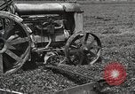 Standbild Fordson Schlepper United States USA, 1924, aus Sekunde 13 historischem Filmmaterial Videoclip 65675064411