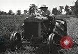 Standbild Fordson Schlepper United States USA, 1924, aus Sekunde 25 historischem Filmmaterial Videoclip 65675064411