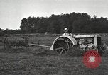 Standbild Fordson Schlepper United States USA, 1924, aus Sekunde 50 historischem Filmmaterial Videoclip 65675064411
