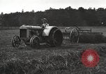 Standbild Fordson Schlepper United States USA, 1924, aus Sekunde 60 historischem Filmmaterial Videoclip 65675064411