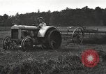 Standbild Fordson Schlepper United States USA, 1924, aus Sekunde 61 historischem Filmmaterial Videoclip 65675064411