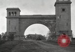 Immagine di White River Bridge Indianapolis Indiana USA, 1916, secondo 23 filmato di repertorio 65675064437