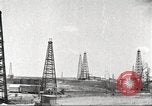 Standbild Ölindustrie United States USA, 1920, aus Sekunde 9 historischem Filmmaterial Videoclip 65675064491