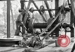Standbild Ölindustrie United States USA, 1920, aus Sekunde 29 historischem Filmmaterial Videoclip 65675064491