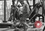 Standbild Ölindustrie United States USA, 1920, aus Sekunde 39 historischem Filmmaterial Videoclip 65675064491