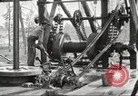 Standbild Ölindustrie United States USA, 1920, aus Sekunde 42 historischem Filmmaterial Videoclip 65675064491