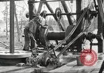 Standbild Ölindustrie United States USA, 1920, aus Sekunde 47 historischem Filmmaterial Videoclip 65675064491