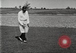 Immagine di Walter Hagen giocando a golf Bloomfield Hills Michigan USA, 1919, secondo 5 filmato di repertorio 65675064503