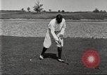 Immagine di Walter Hagen giocando a golf Bloomfield Hills Michigan USA, 1919, secondo 8 filmato di repertorio 65675064503