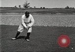 Immagine di Walter Hagen giocando a golf Bloomfield Hills Michigan USA, 1919, secondo 21 filmato di repertorio 65675064503