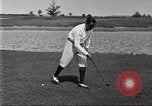 Immagine di Walter Hagen giocando a golf Bloomfield Hills Michigan USA, 1919, secondo 28 filmato di repertorio 65675064503