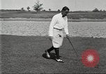 Immagine di Walter Hagen giocando a golf Bloomfield Hills Michigan USA, 1919, secondo 41 filmato di repertorio 65675064503