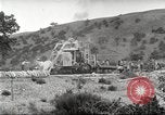 Standbild Straßenbau Los Angeles California USA, 1920, aus Sekunde 27 historischem Filmmaterial Videoclip 65675064521