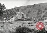 Standbild Straßenbau Los Angeles California USA, 1920, aus Sekunde 29 historischem Filmmaterial Videoclip 65675064521