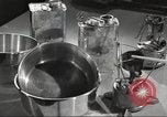 Standbild Skiausrüstung United States USA, 1942, aus Sekunde 21 historischem Filmmaterial Videoclip 65675064555