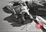 Standbild Skiausrüstung United States USA, 1942, aus Sekunde 43 historischem Filmmaterial Videoclip 65675064555