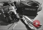 Standbild Skiausrüstung United States USA, 1942, aus Sekunde 45 historischem Filmmaterial Videoclip 65675064555