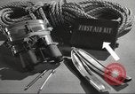 Standbild Skiausrüstung United States USA, 1942, aus Sekunde 49 historischem Filmmaterial Videoclip 65675064555