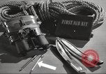 Standbild Skiausrüstung United States USA, 1942, aus Sekunde 51 historischem Filmmaterial Videoclip 65675064555