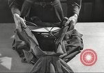 Standbild Skiausrüstung United States USA, 1942, aus Sekunde 34 historischem Filmmaterial Videoclip 65675064556