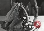 Standbild Skiausrüstung United States USA, 1942, aus Sekunde 49 historischem Filmmaterial Videoclip 65675064556