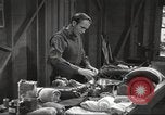 Standbild Skiausrüstung United States USA, 1942, aus Sekunde 61 historischem Filmmaterial Videoclip 65675064556