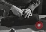 Standbild Skiausrüstung United States USA, 1942, aus Sekunde 62 historischem Filmmaterial Videoclip 65675064556