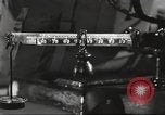 Immagine di Attrezzatura da sci United States USA, 1942, secondo 41 filmato di repertorio 65675064557