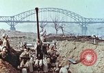 Immagine di Soldati statunitensi Remagen Germania, 1945, secondo 41 filmato di repertorio 65675064564