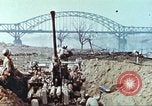 Immagine di Soldati statunitensi Remagen Germania, 1945, secondo 52 filmato di repertorio 65675064564