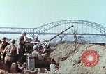 Immagine di Soldati statunitensi Remagen Germania, 1945, secondo 54 filmato di repertorio 65675064564